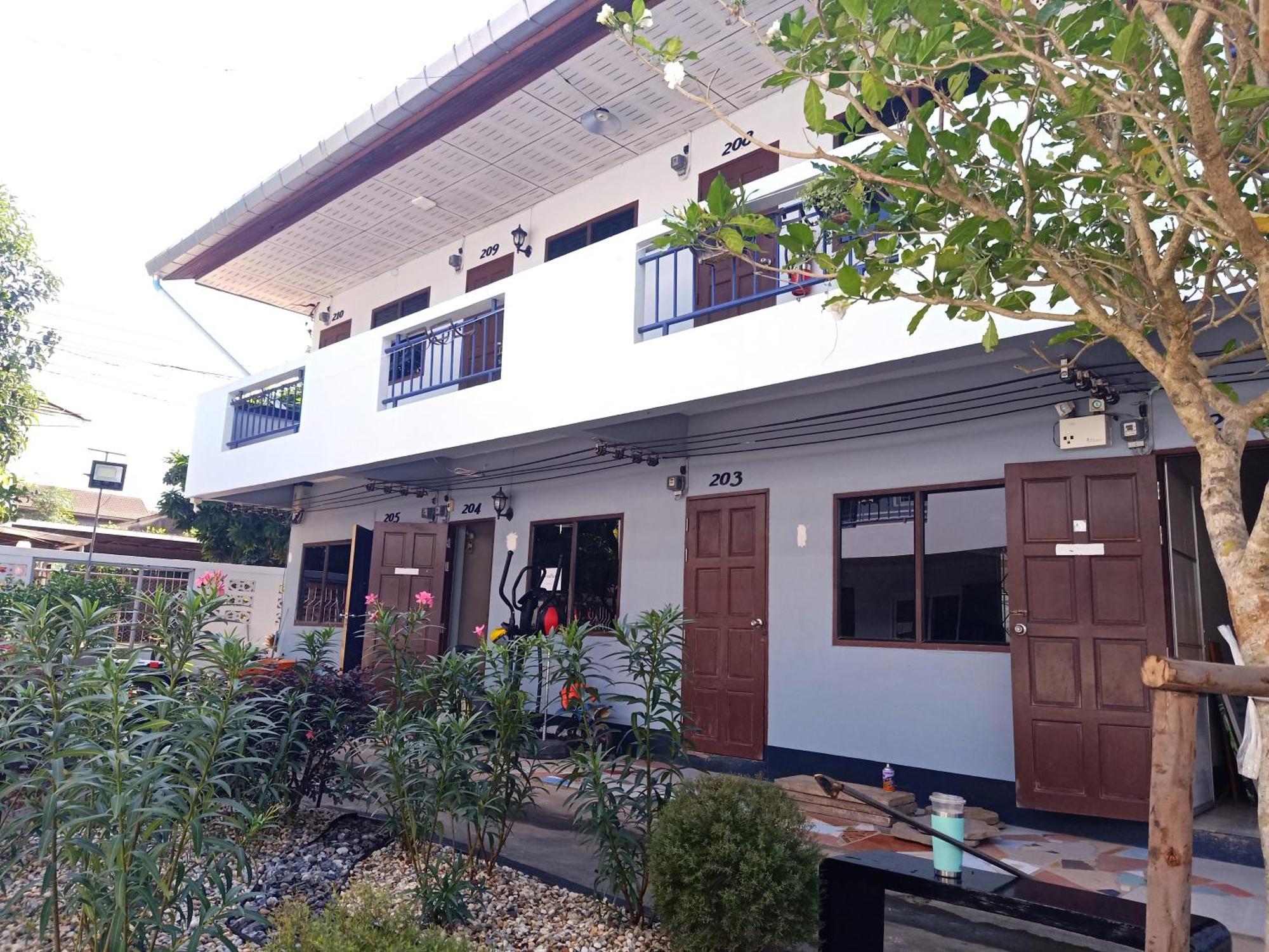 Baan Nukanong Pensión Chiang Rai Exterior foto