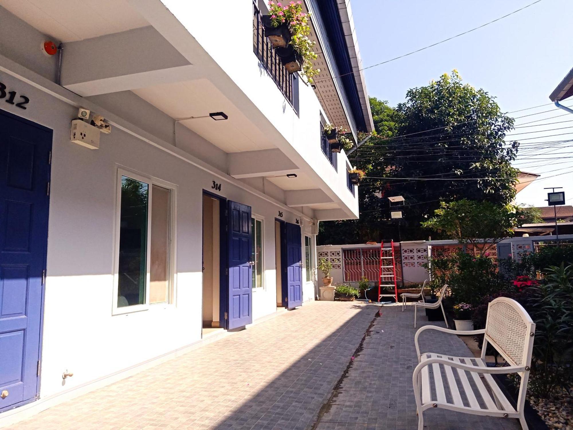 Baan Nukanong Pensión Chiang Rai Exterior foto