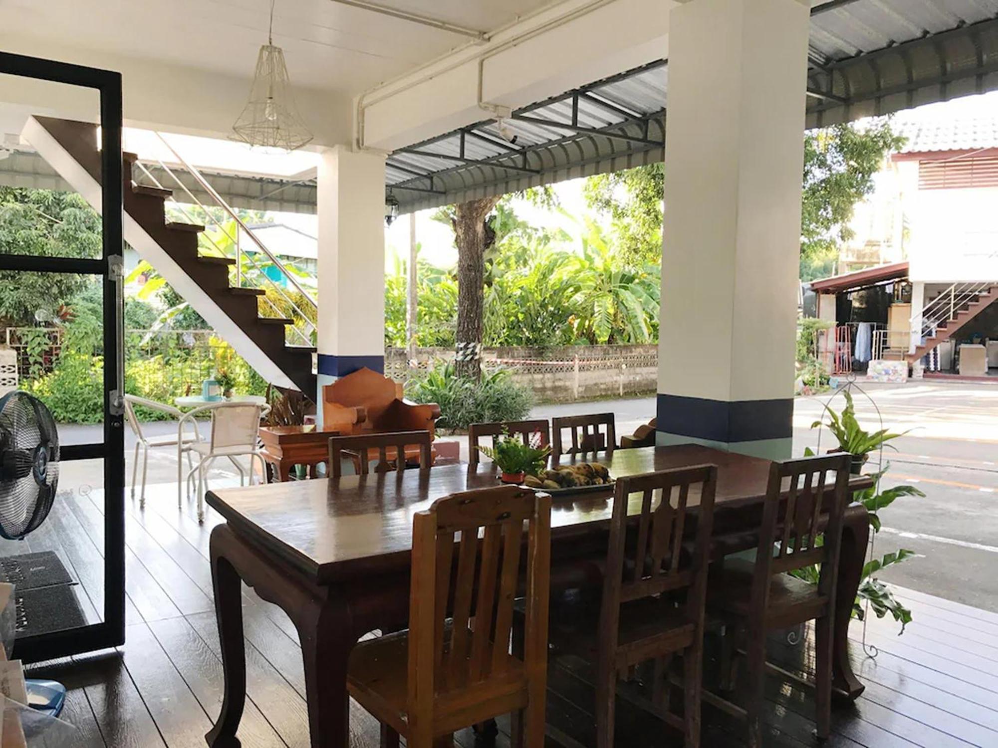 Baan Nukanong Pensión Chiang Rai Exterior foto